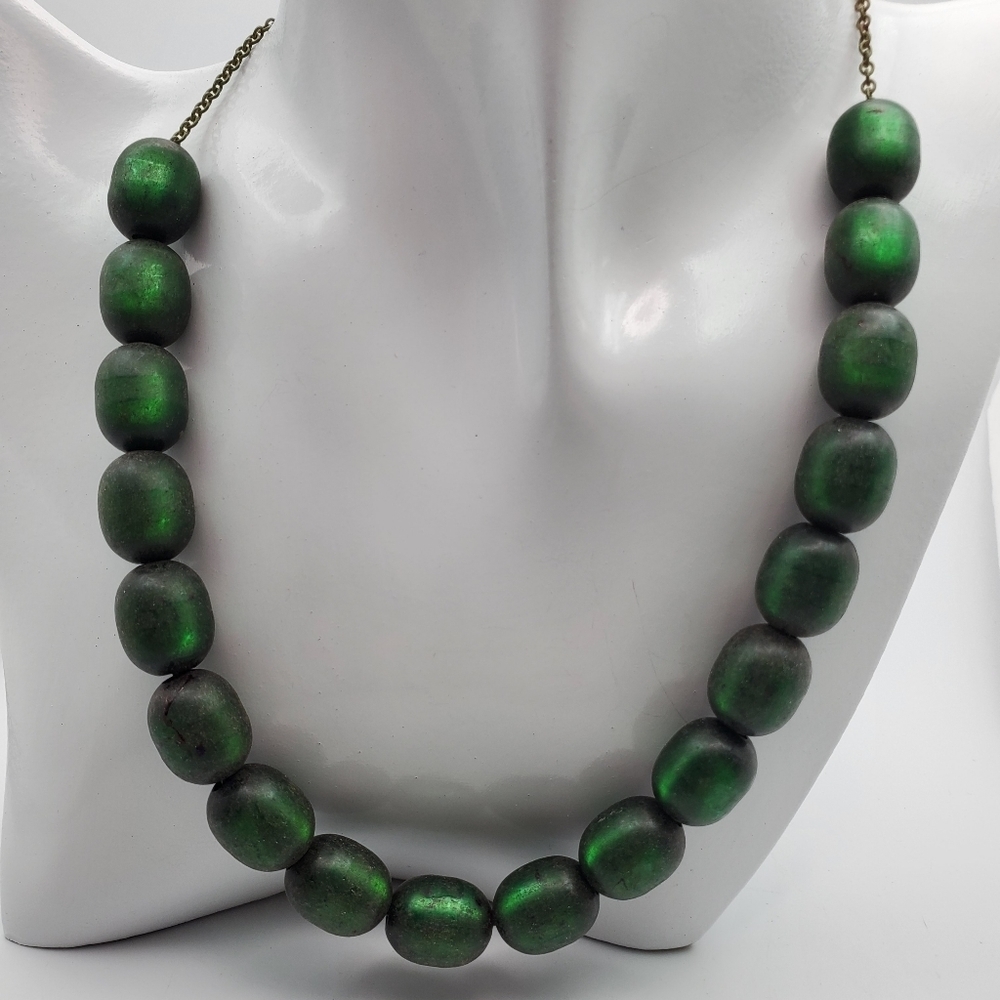 Emerald green‎ lass of the world necklace N1228